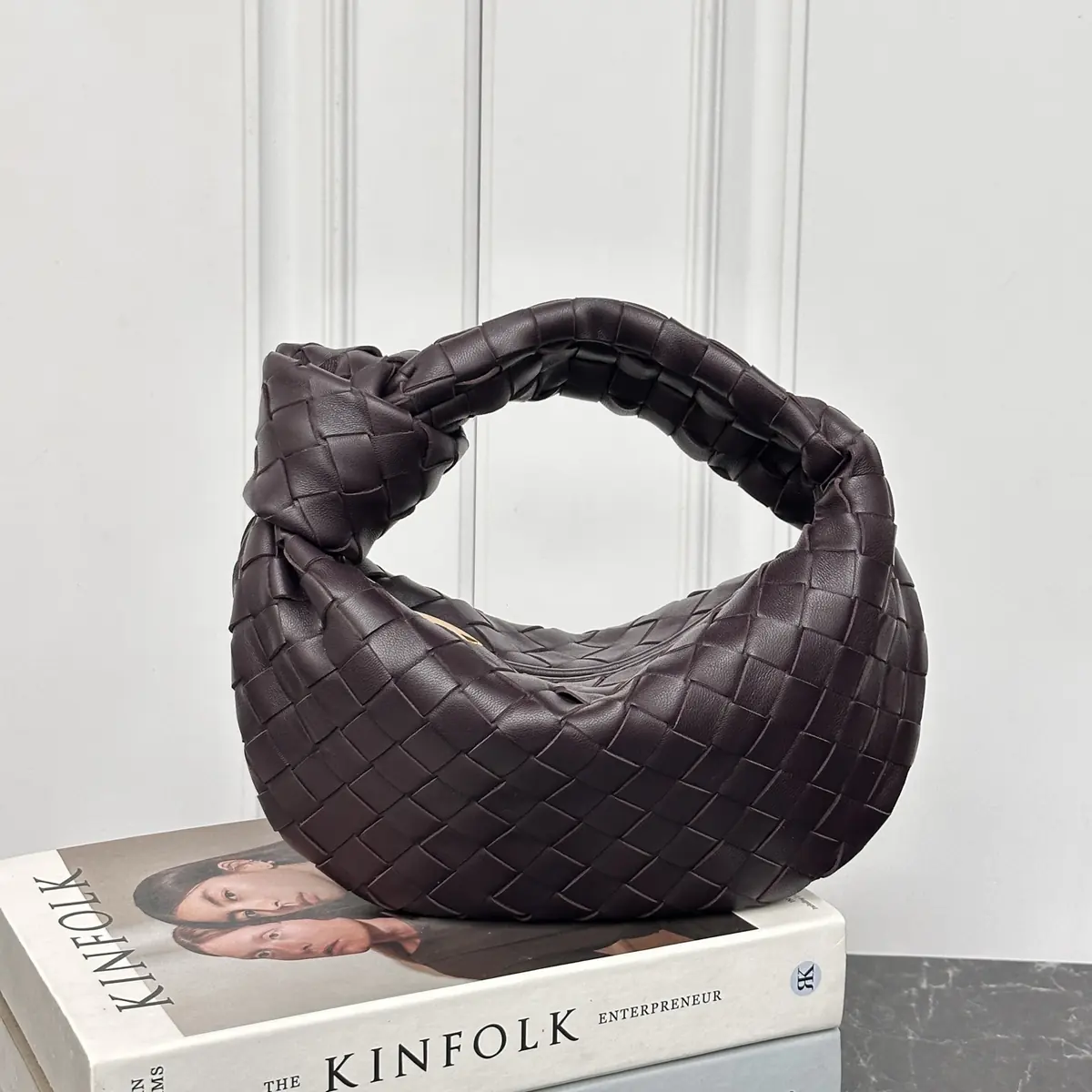 Bottega Veneta Style Leather Hobo Bag Lookbook Reference image 1