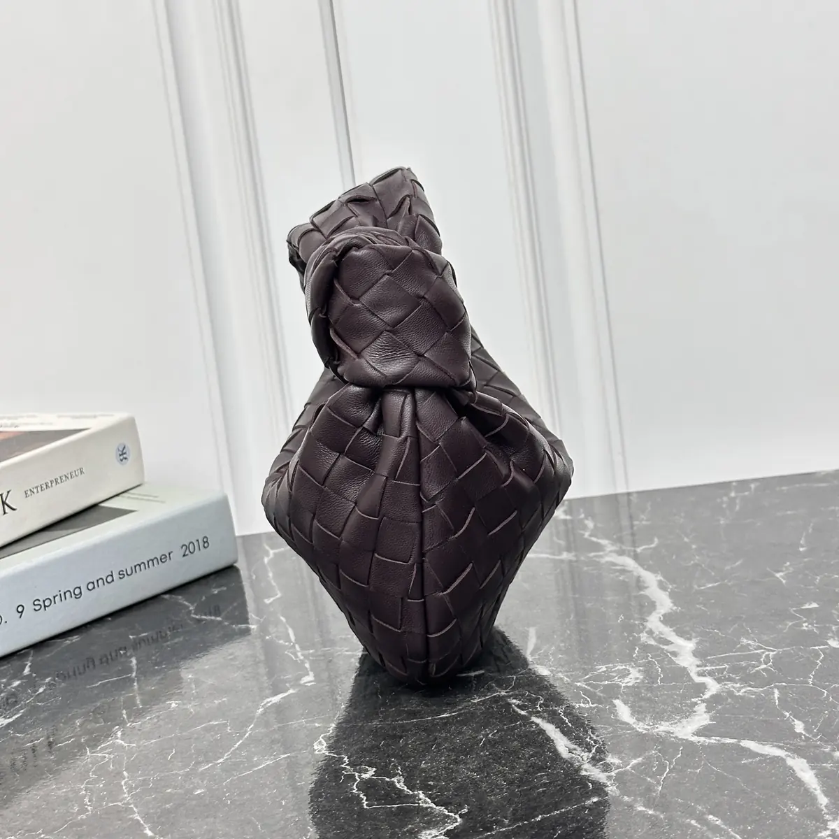 Bottega Veneta Style Leather Hobo Bag Lookbook Reference image 2