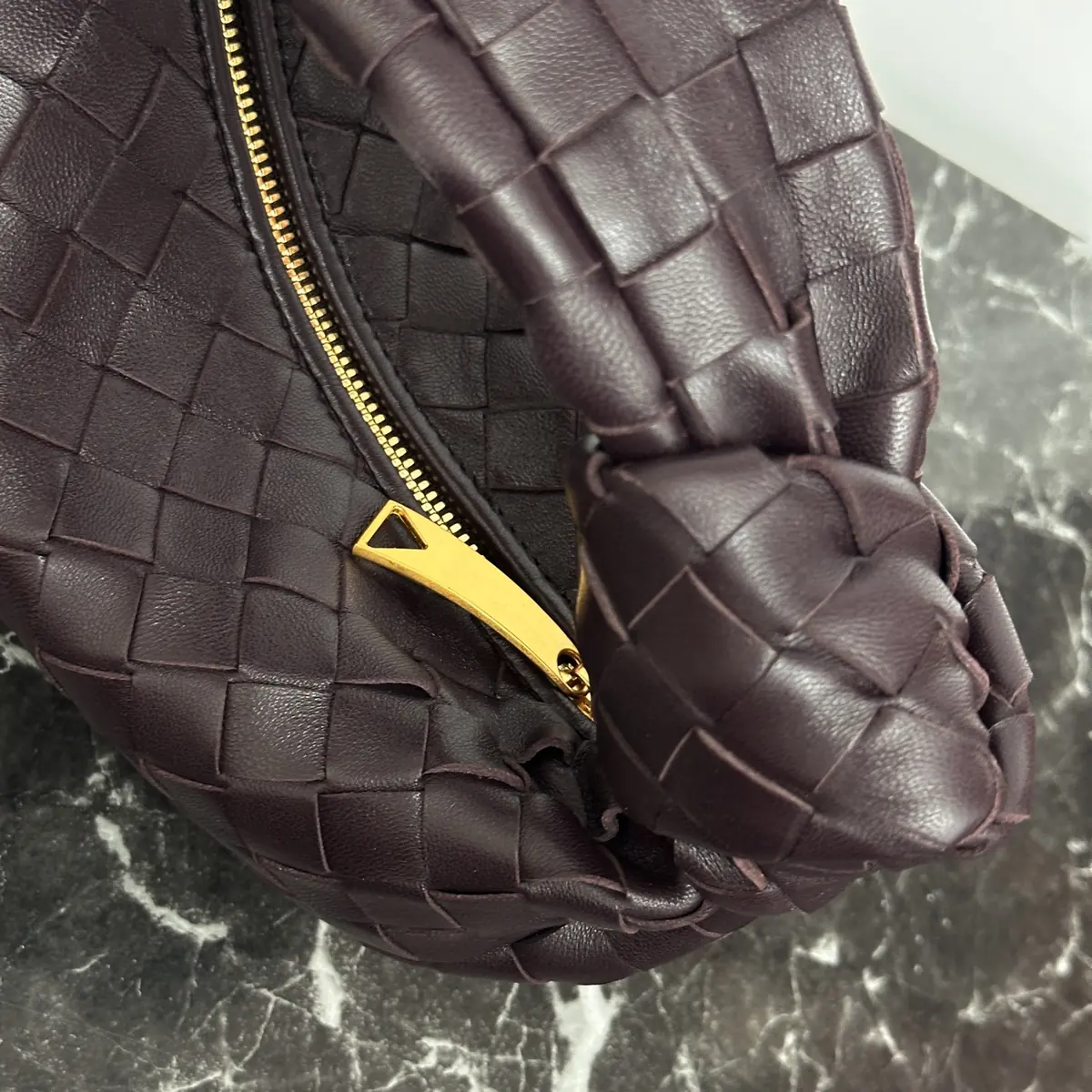 Bottega Veneta Style Leather Hobo Bag Lookbook Reference image 3