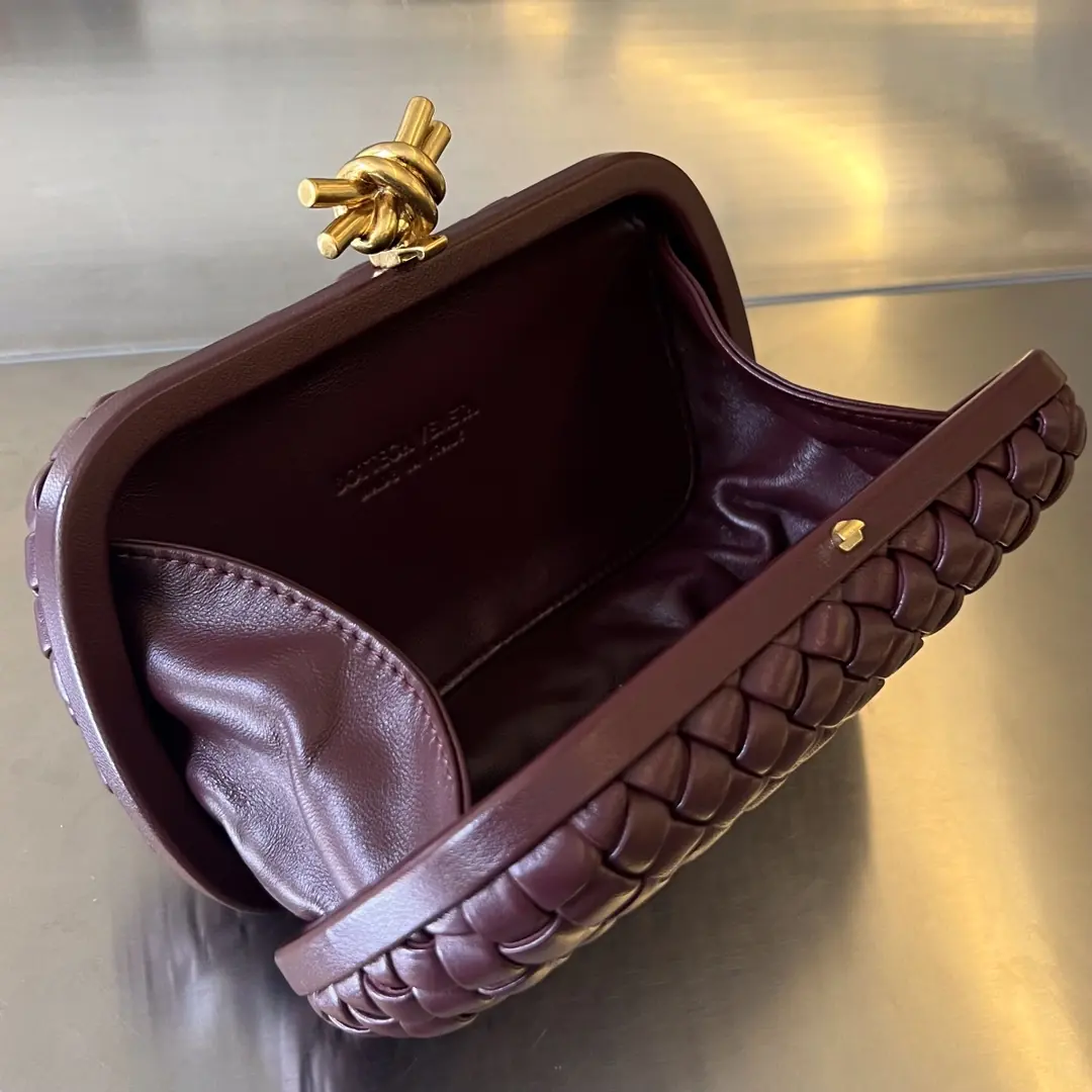 Bottega Veneta Style Leather Shoulder Bag Lookbook Reference image 6