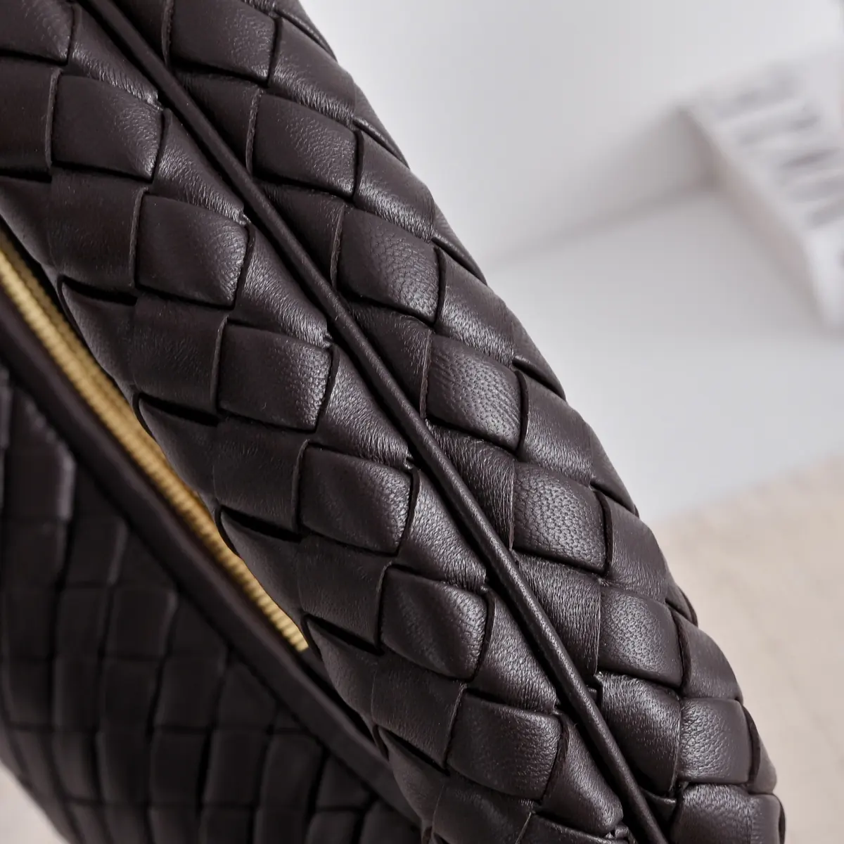 Bottega Veneta Style Leather Shoulder Bag Lookbook Reference image 5