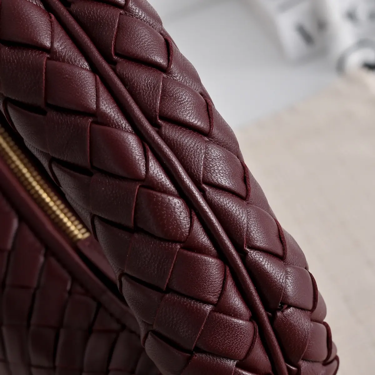 Bottega Veneta Style Leather Shoulder Bag Lookbook Reference image 5