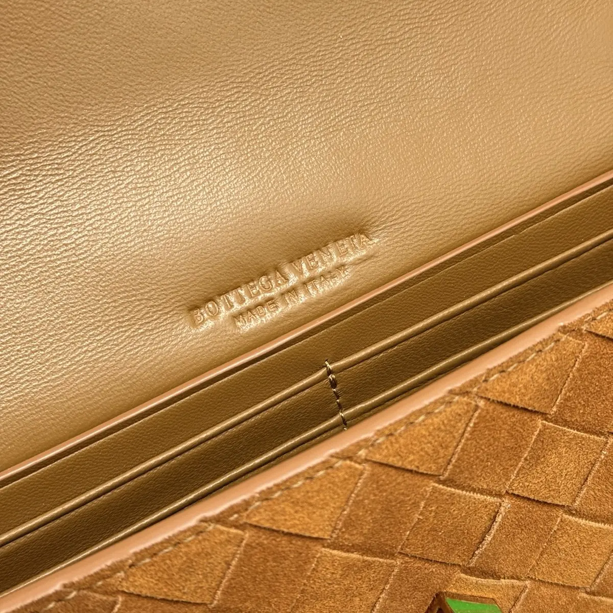Bottega Veneta Style Leather Top Handle Bag Lookbook Reference image 6