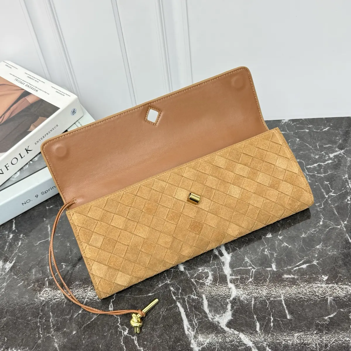 Bottega Veneta Style Leather Top Handle Bag Lookbook Reference image 4