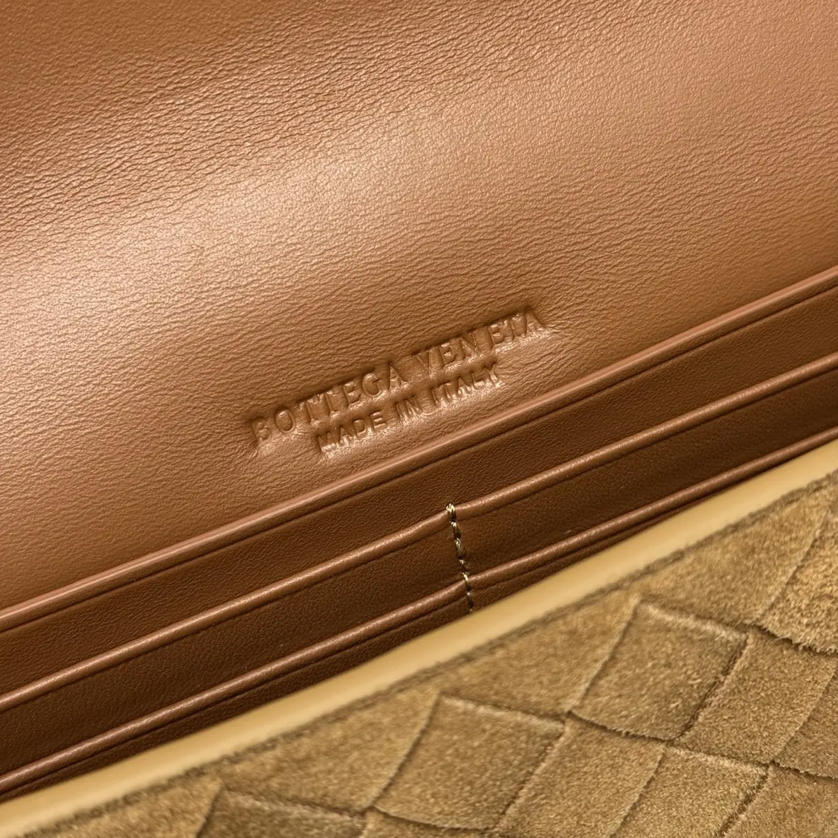 Bottega Veneta Style Leather Top Handle Bag Lookbook Reference image 6