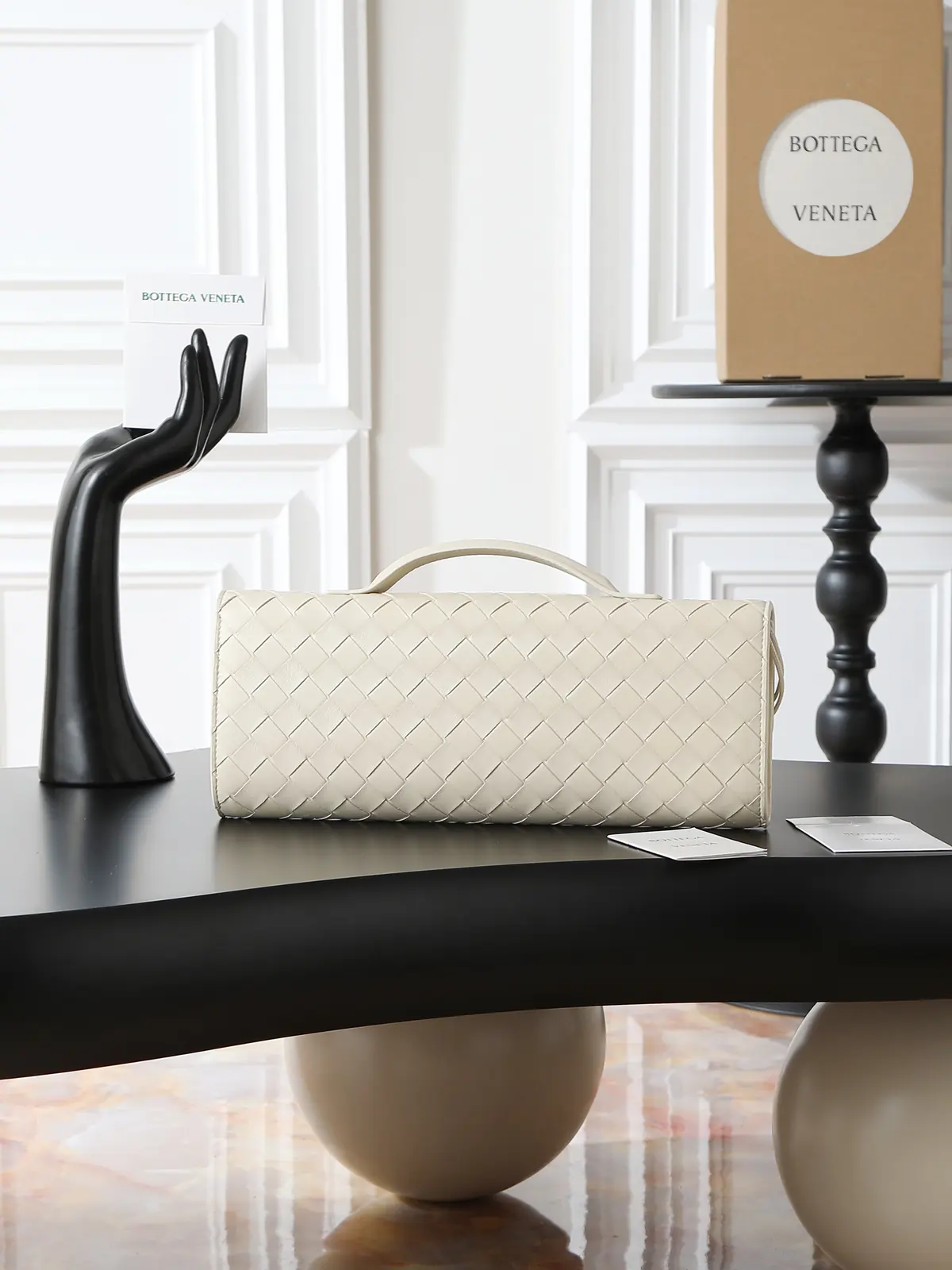 Bottega Veneta Style Leather Top Handle Bag Lookbook Reference image 2