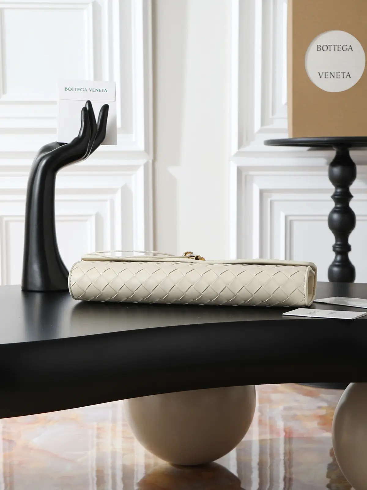 Bottega Veneta Style Leather Top Handle Bag Lookbook Reference image 4