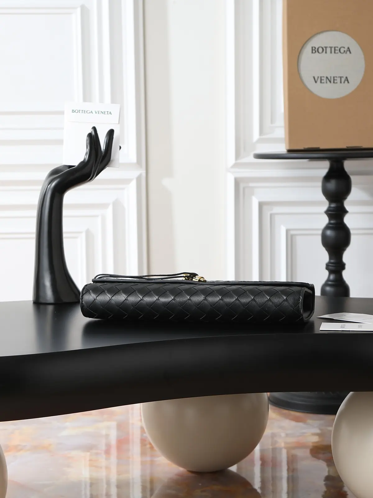 Bottega Veneta Style Leather Top Handle Bag Lookbook Reference image 4
