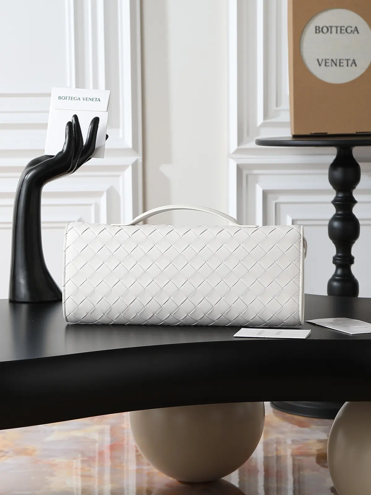Bottega Veneta Style Leather Top Handle Bag Lookbook Reference image 2