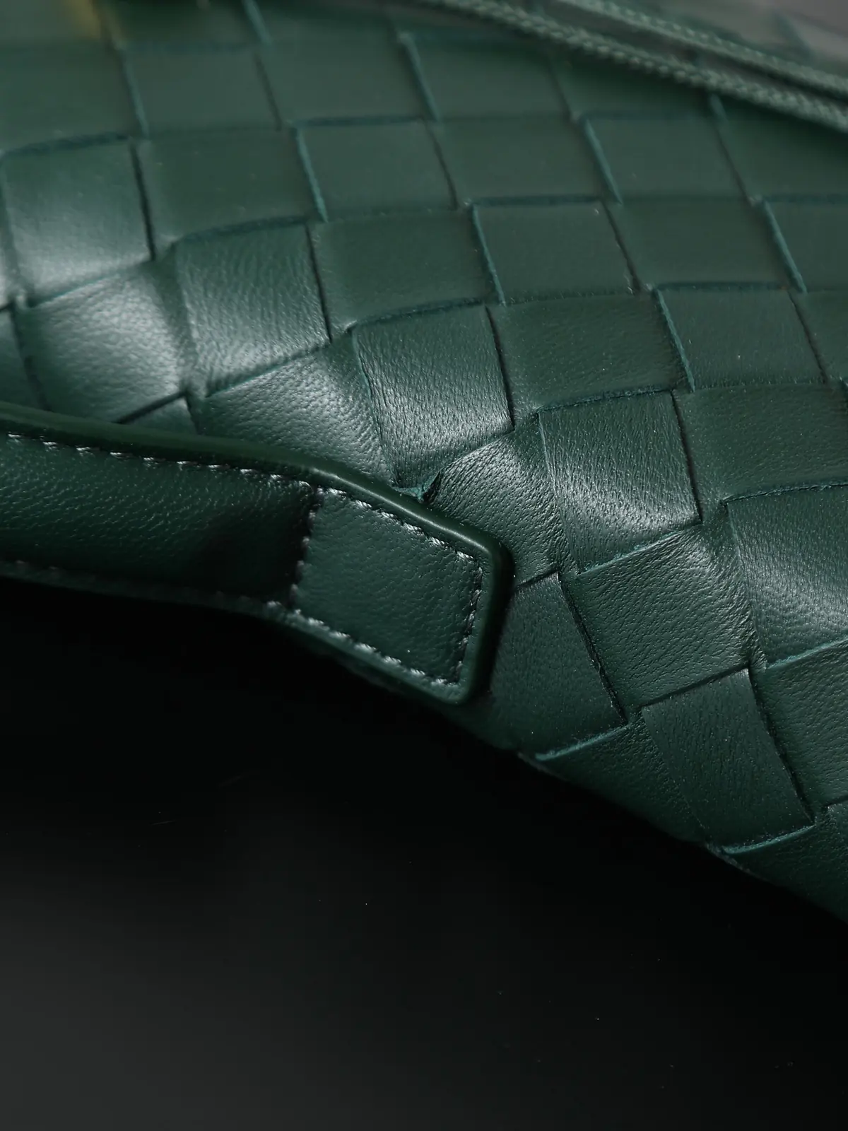 Bottega Veneta Style Leather Top Handle Bag Lookbook Reference image 5