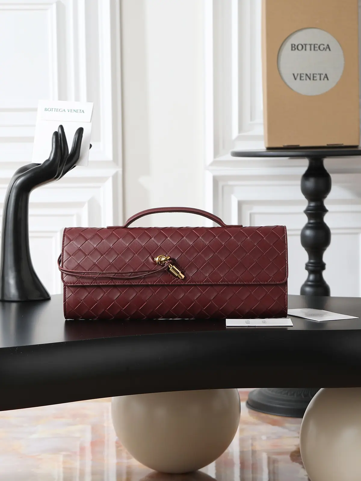 Bottega Veneta Style Leather Top Handle Bag Lookbook Reference image 1
