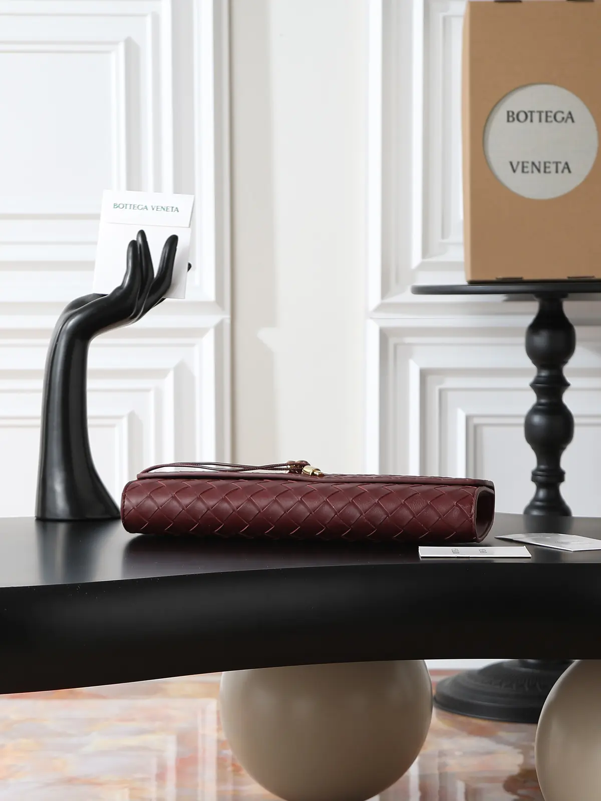 Bottega Veneta Style Leather Top Handle Bag Lookbook Reference image 3