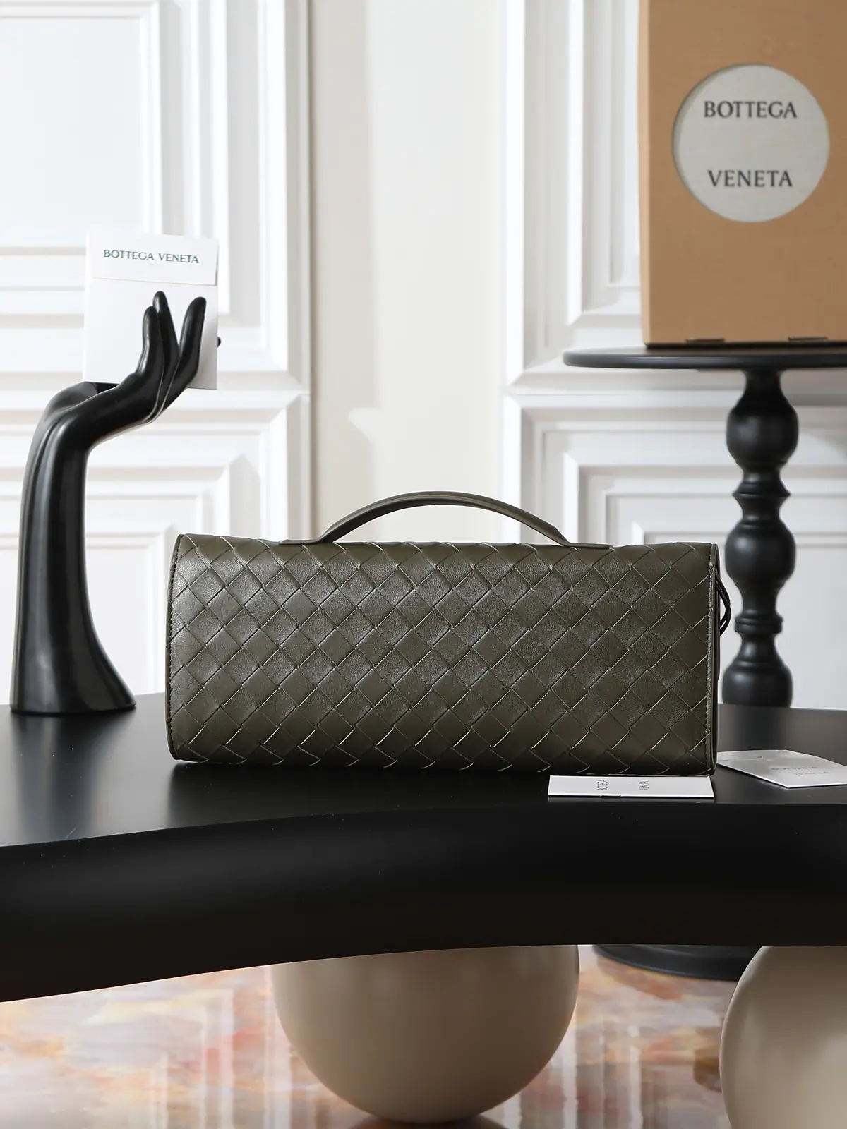 Bottega Veneta Style Leather Top Handle Bag Lookbook Reference image 2