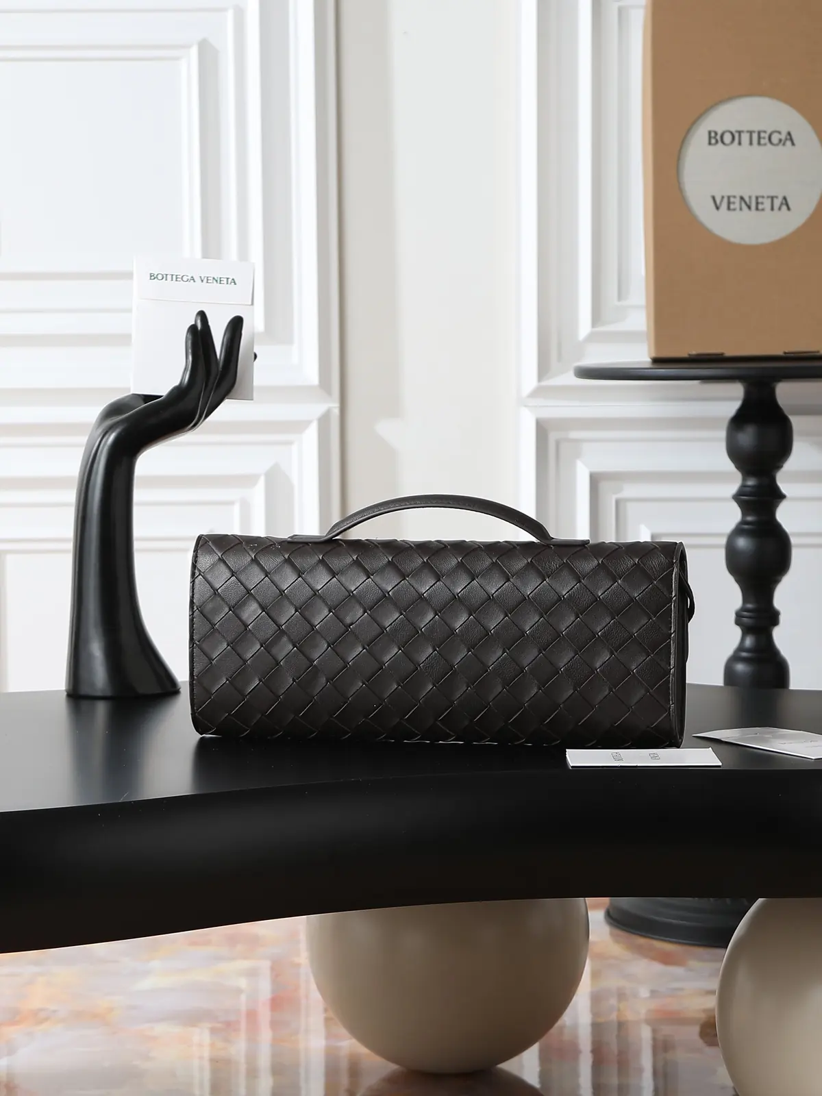 Bottega Veneta Style Leather Top Handle Bag Lookbook Reference image 2