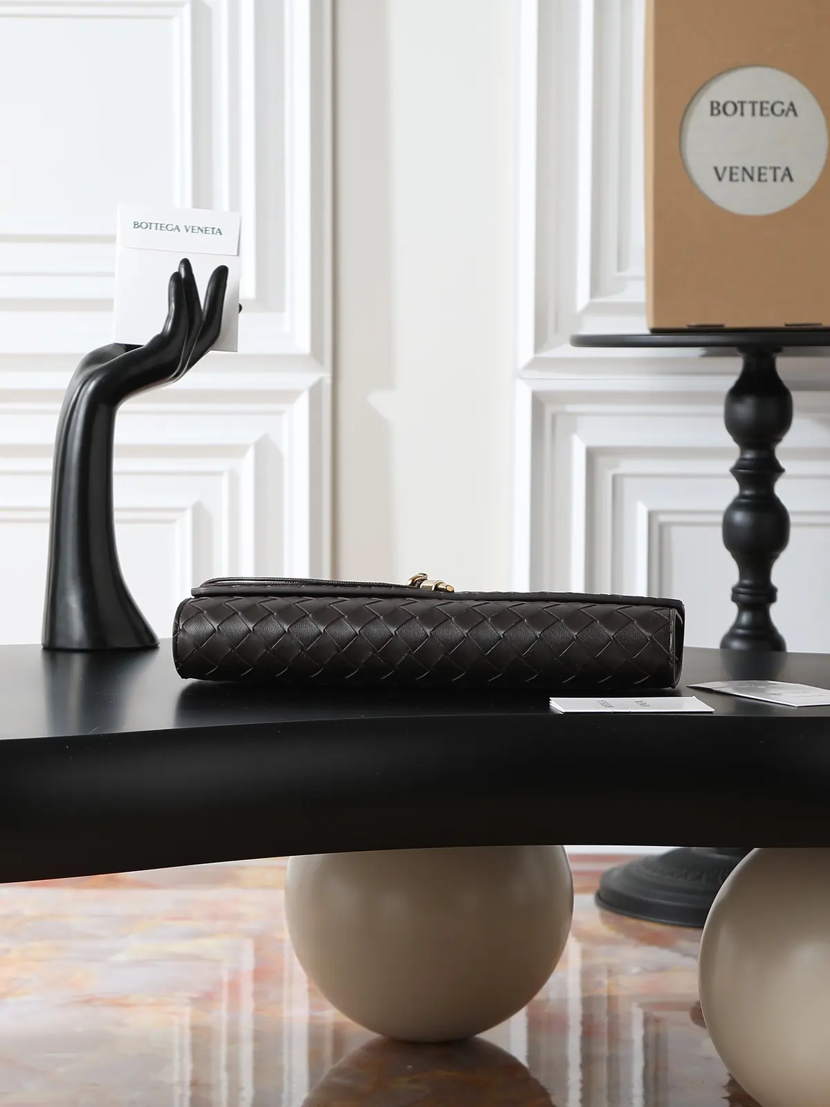 Bottega Veneta Style Leather Top Handle Bag Lookbook Reference image 3