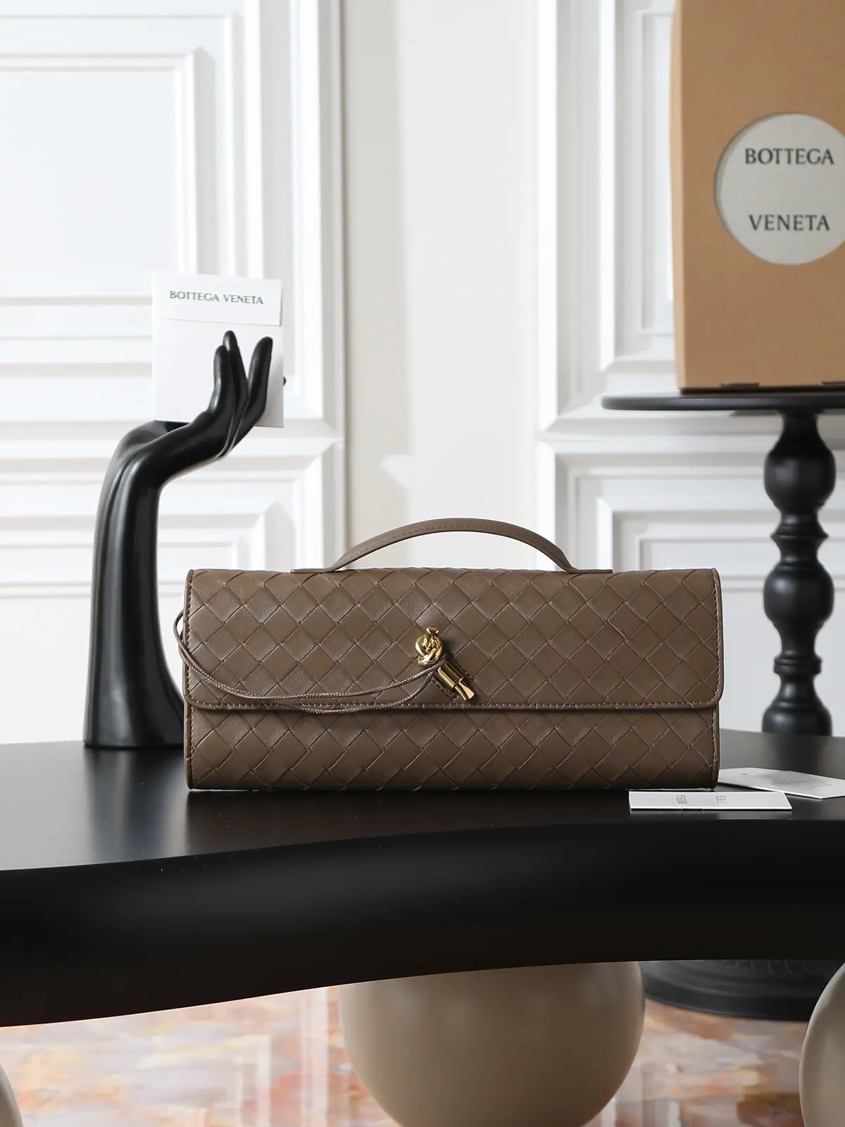 Bottega Veneta Style Leather Top Handle Bag Lookbook Reference image 1