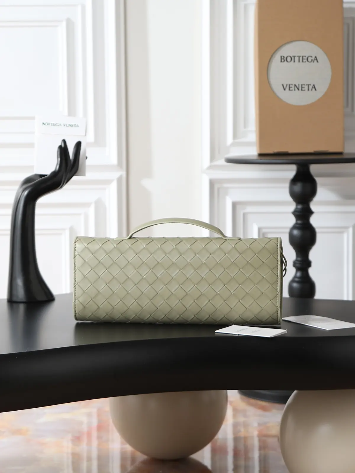 Bottega Veneta Style Leather Top Handle Bag Lookbook Reference image 2