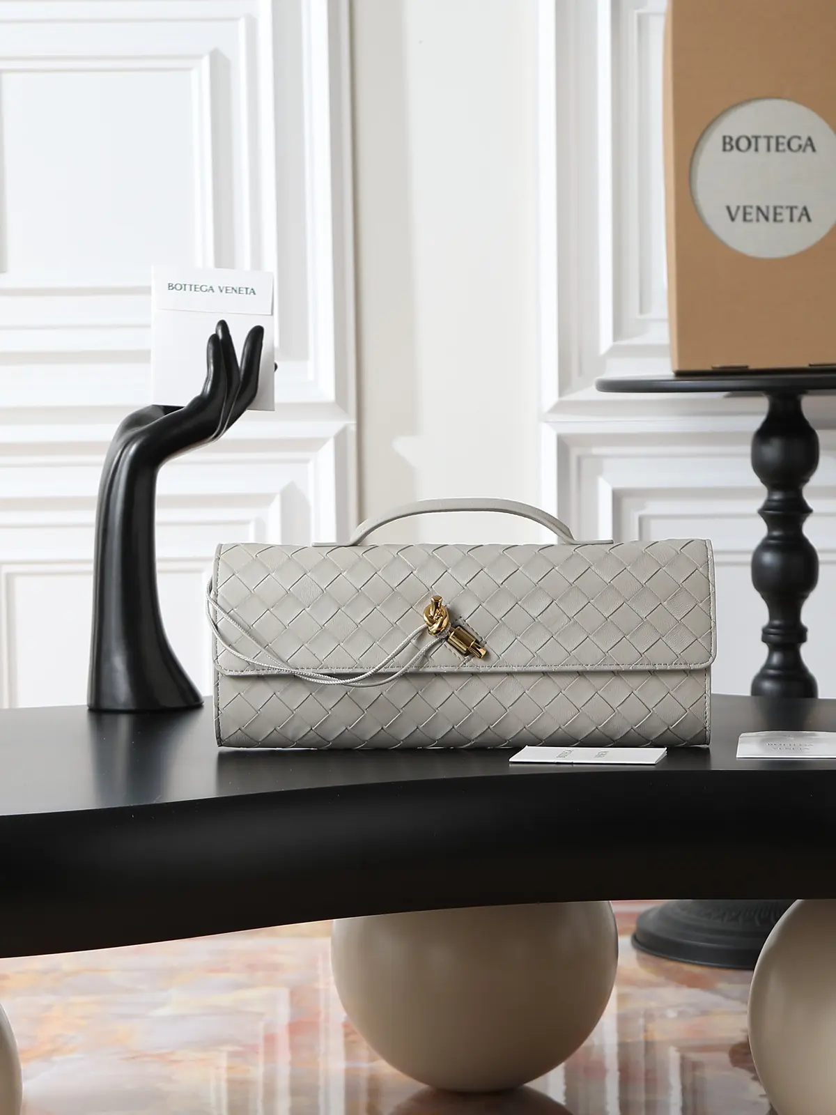 Bottega Veneta Style Leather Top Handle Bag Lookbook Reference image 1