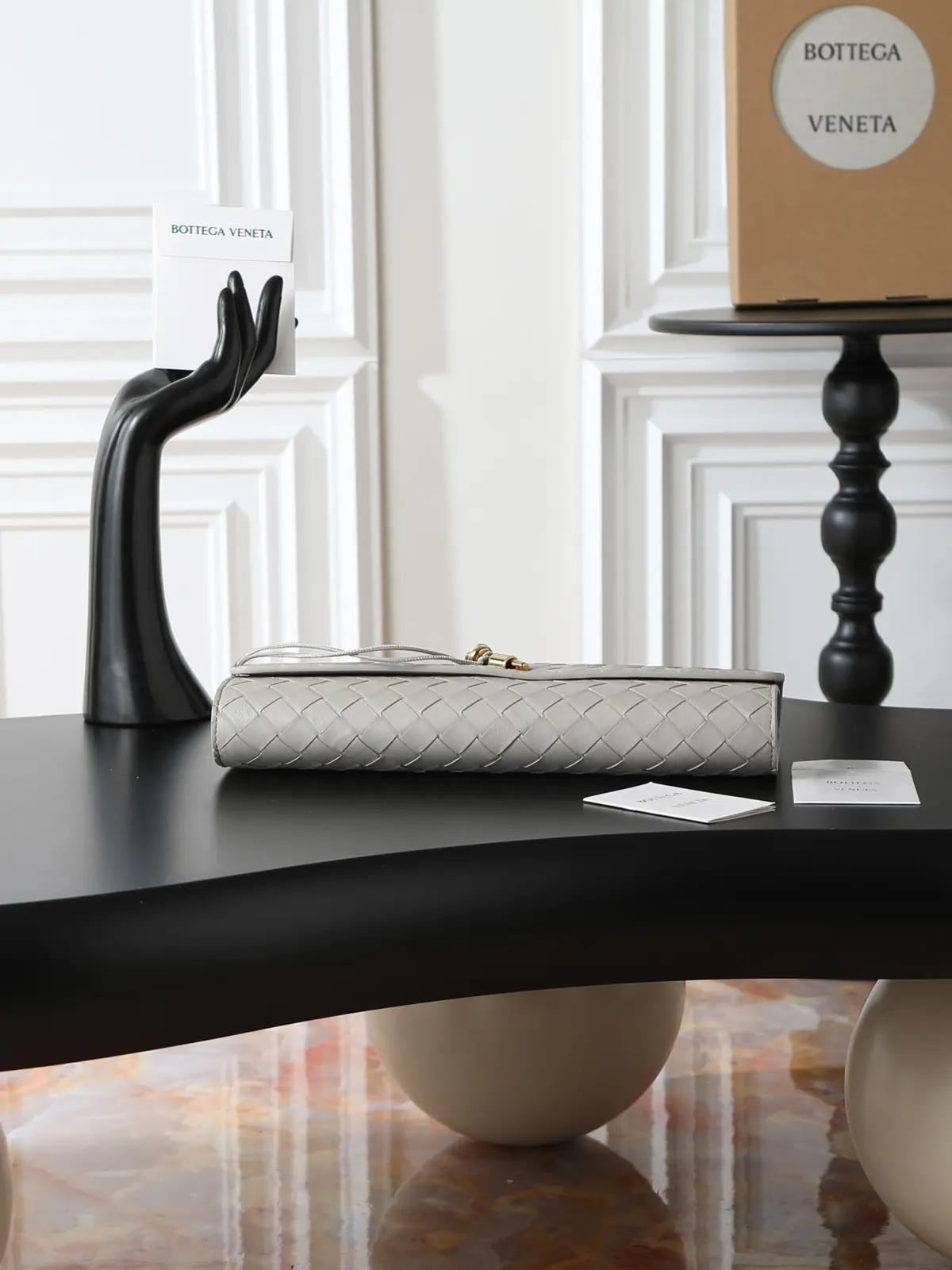 Bottega Veneta Style Leather Top Handle Bag Lookbook Reference image 4