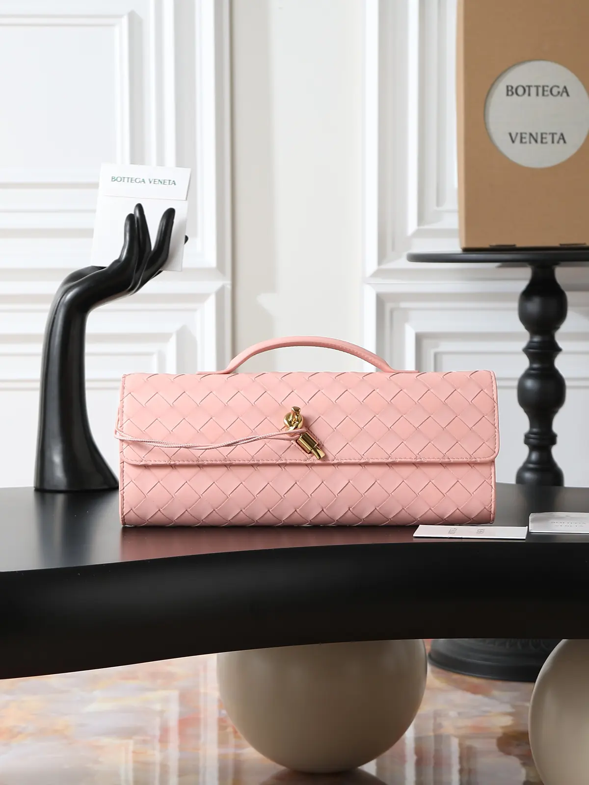 Bottega Veneta Style Leather Top Handle Bag Lookbook Reference image 1