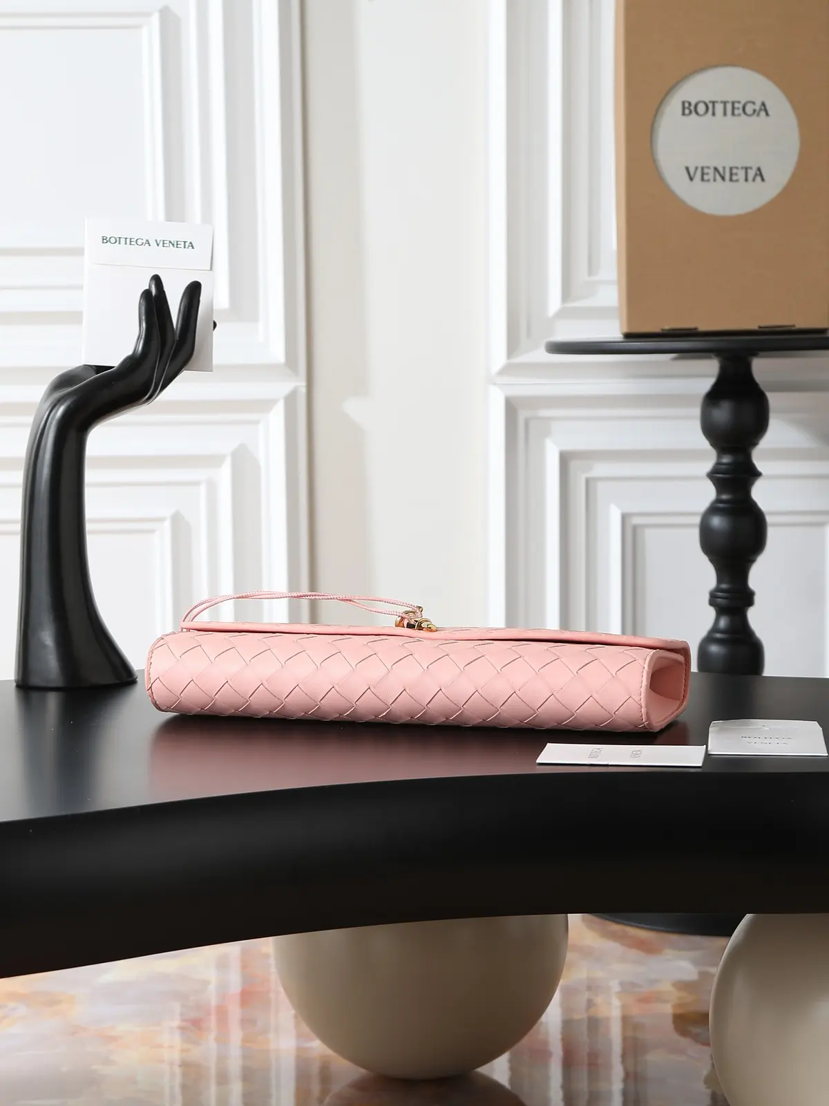 Bottega Veneta Style Leather Top Handle Bag Lookbook Reference image 2