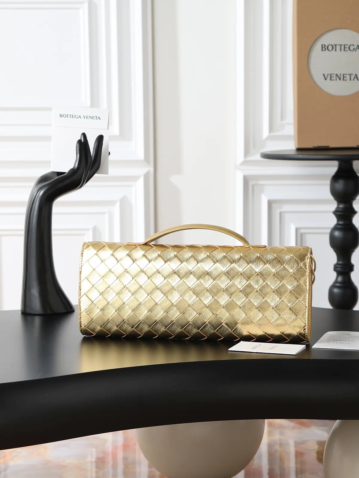 Bottega Veneta Style Leather Top Handle Bag Lookbook Reference image 2