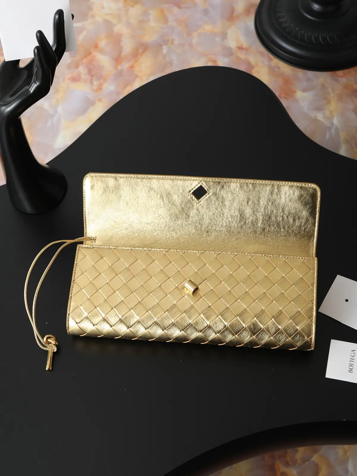 Bottega Veneta Style Leather Top Handle Bag Lookbook Reference image 5