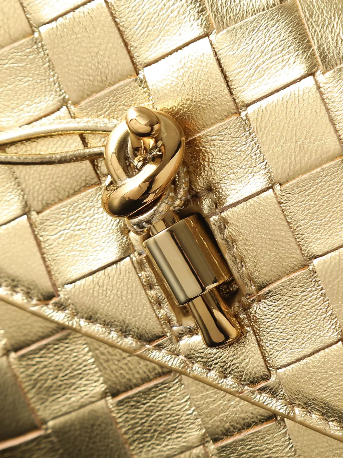 Bottega Veneta Style Leather Top Handle Bag Lookbook Reference image 6