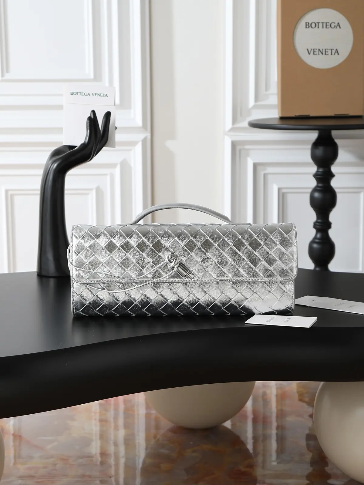 Bottega Veneta Style Leather Top Handle Bag Lookbook Reference image 1
