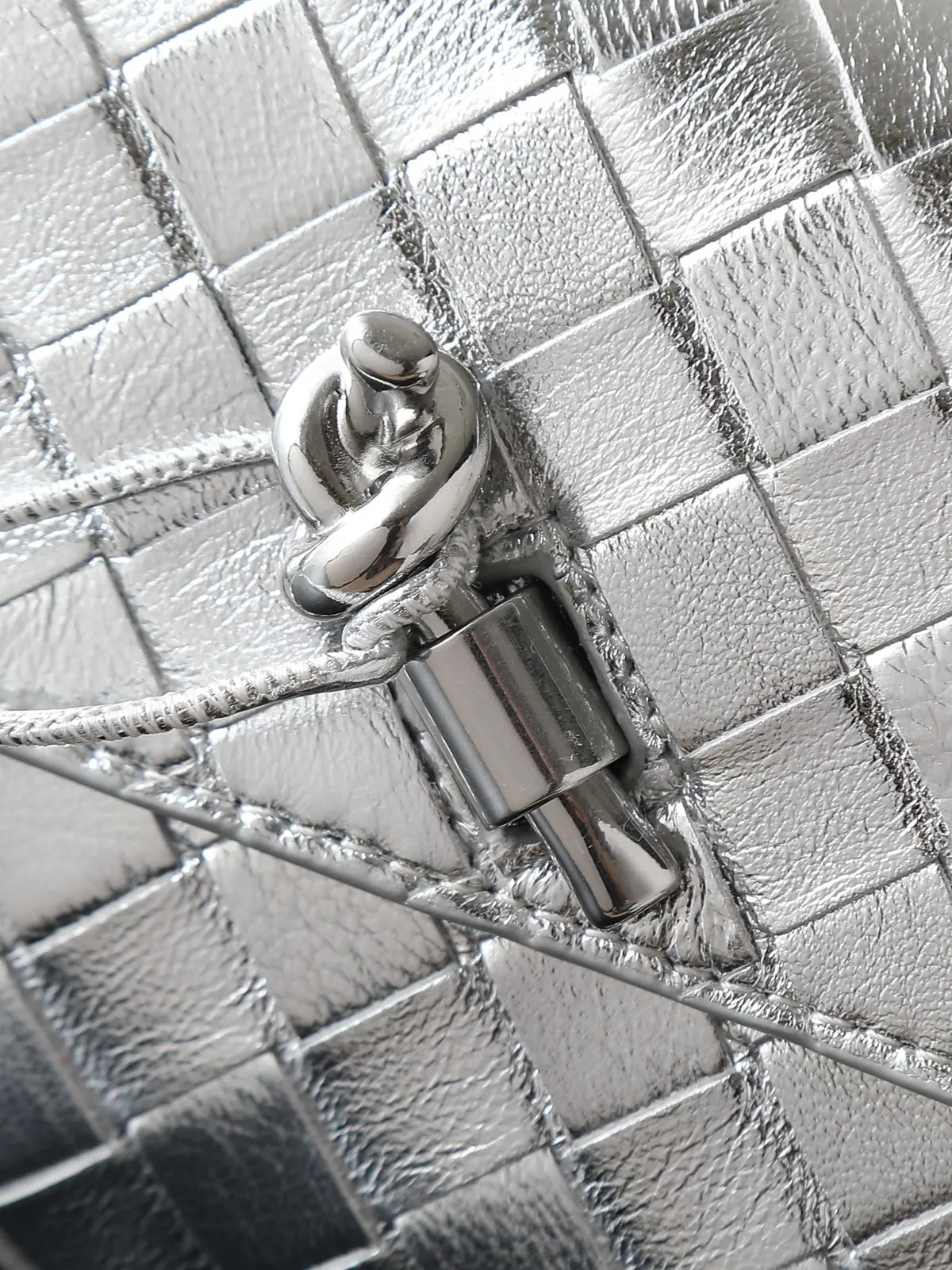 Bottega Veneta Style Leather Top Handle Bag Lookbook Reference image 5