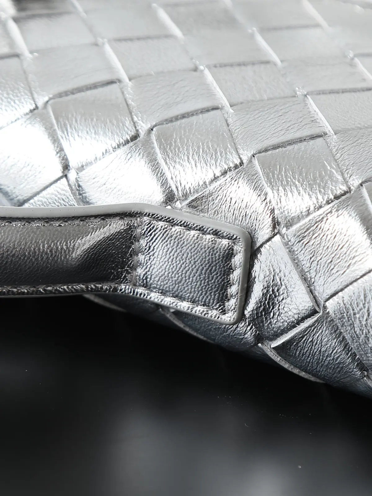 Bottega Veneta Style Leather Top Handle Bag Lookbook Reference image 6