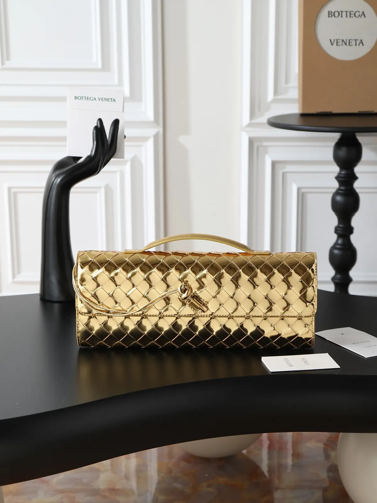 Bottega Veneta Style Leather Top Handle Bag Lookbook Reference image 1