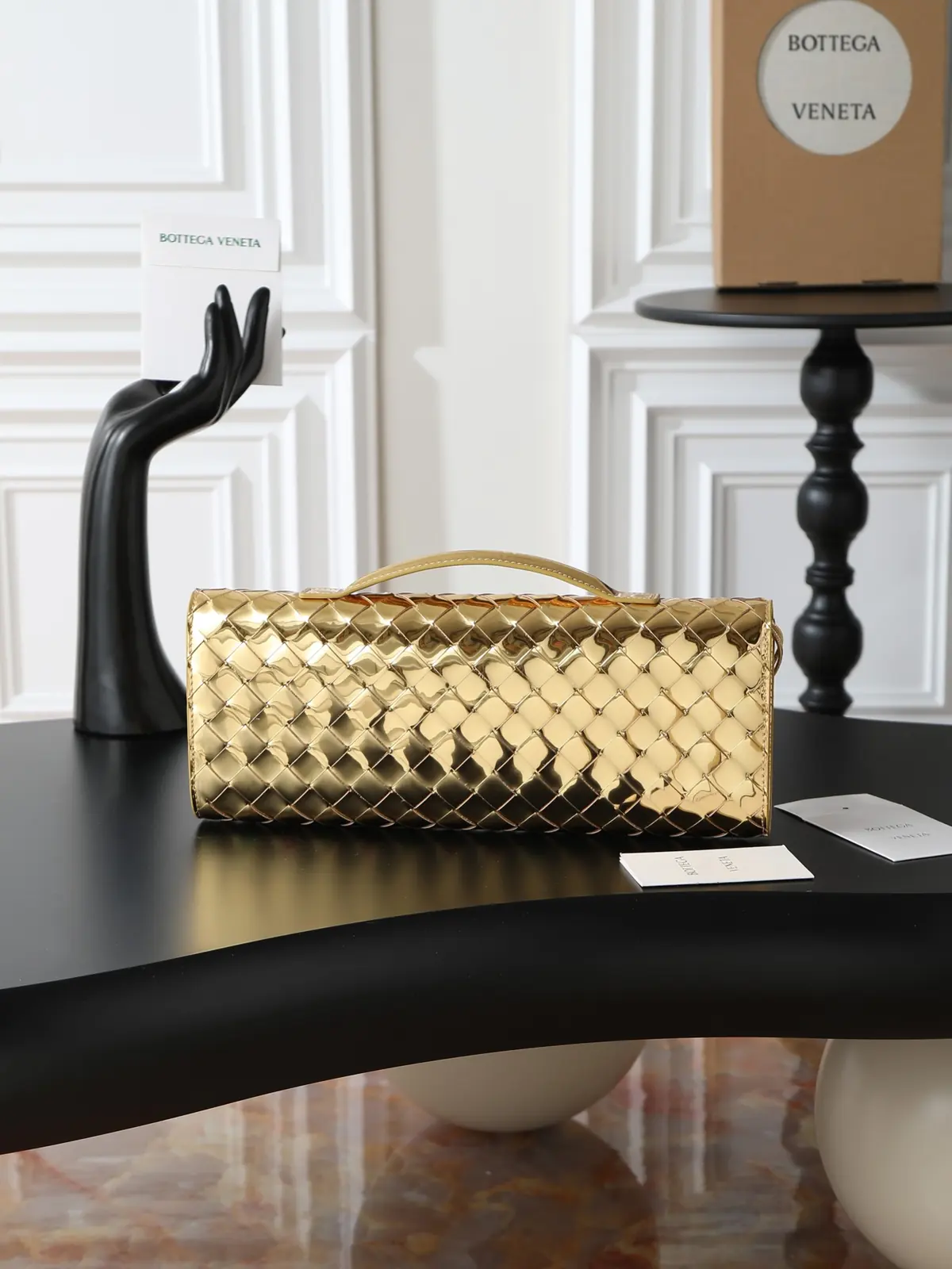 Bottega Veneta Style Leather Top Handle Bag Lookbook Reference image 2
