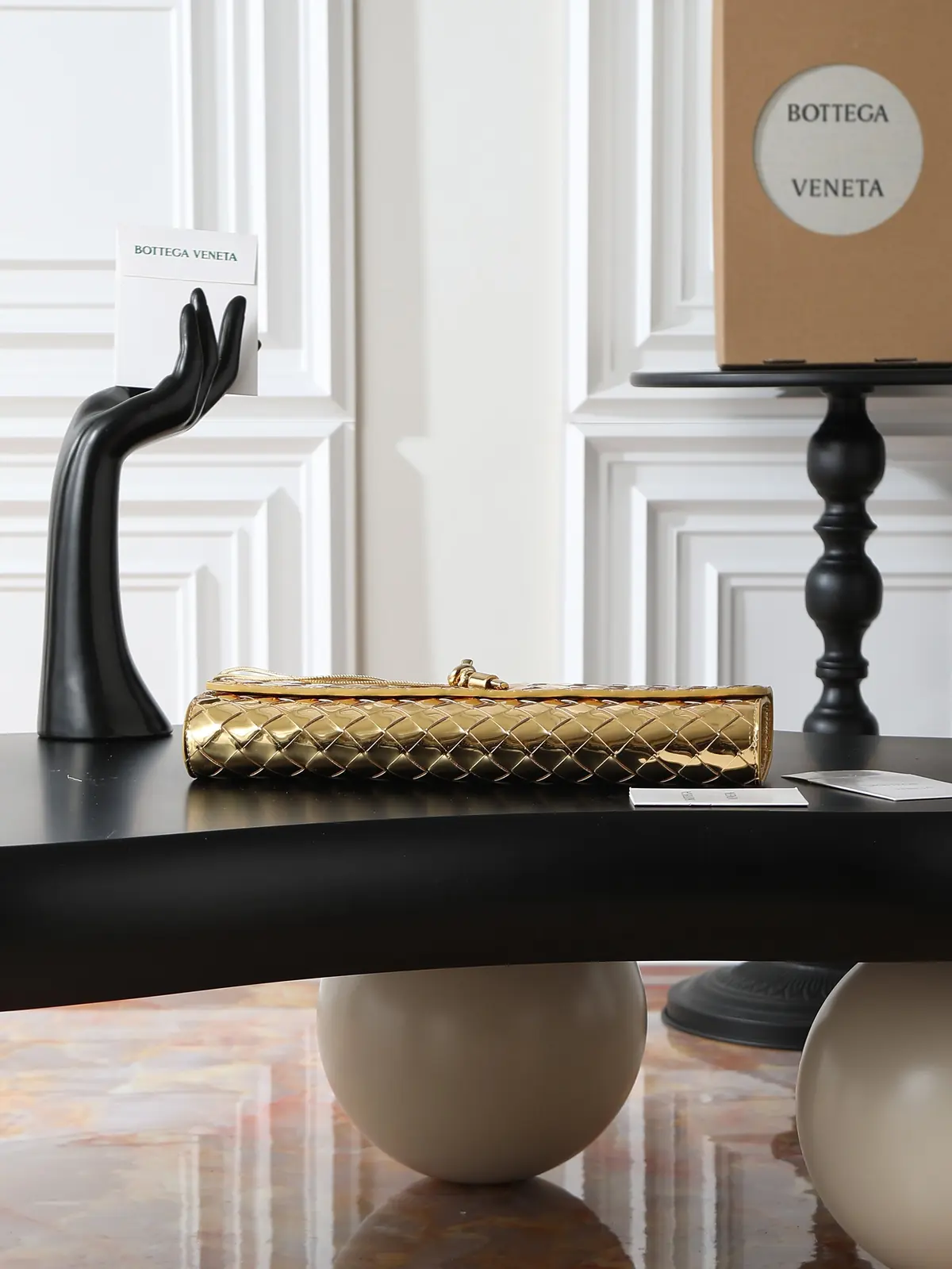 Bottega Veneta Style Leather Top Handle Bag Lookbook Reference image 4