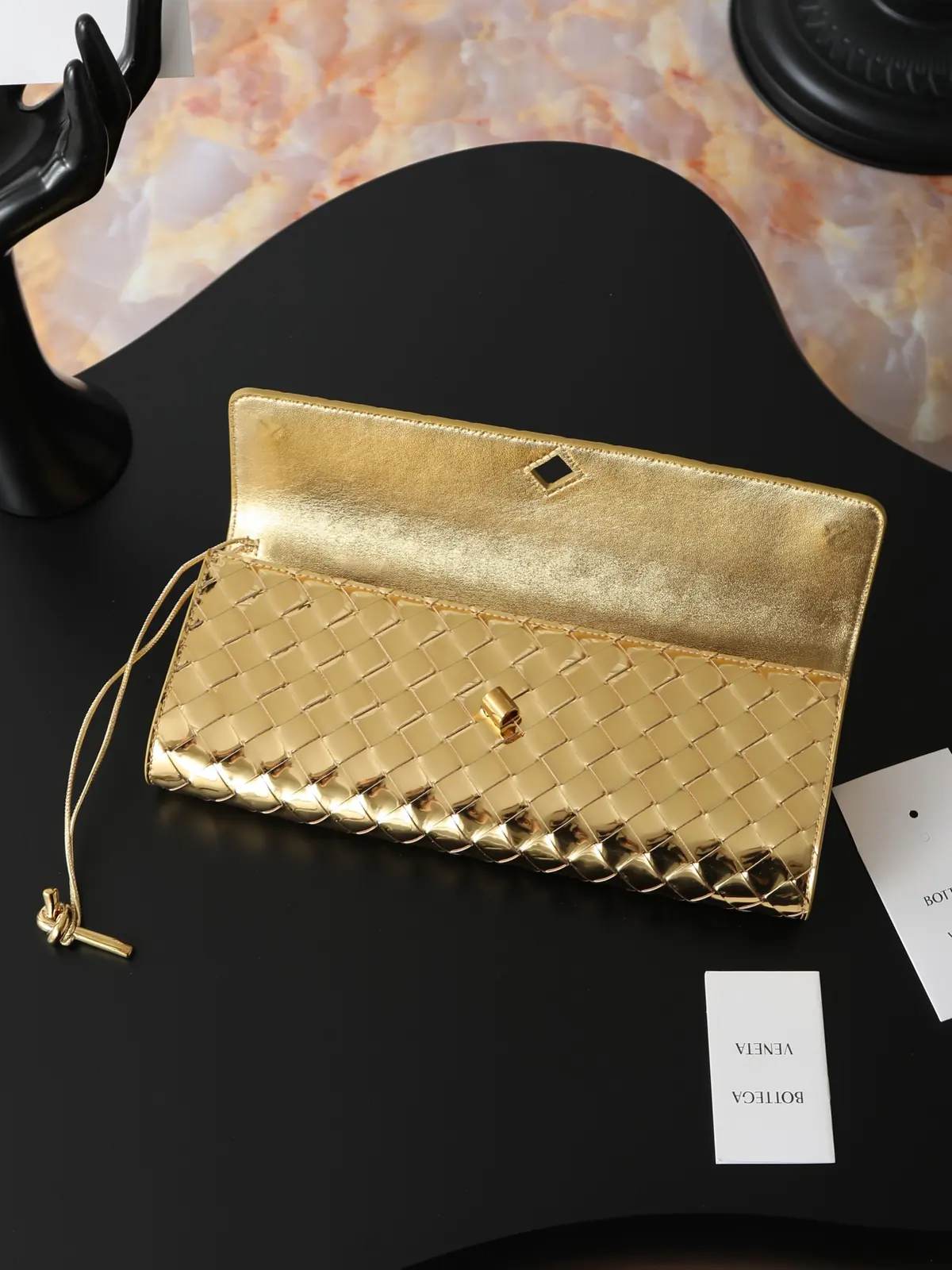 Bottega Veneta Style Leather Top Handle Bag Lookbook Reference image 5