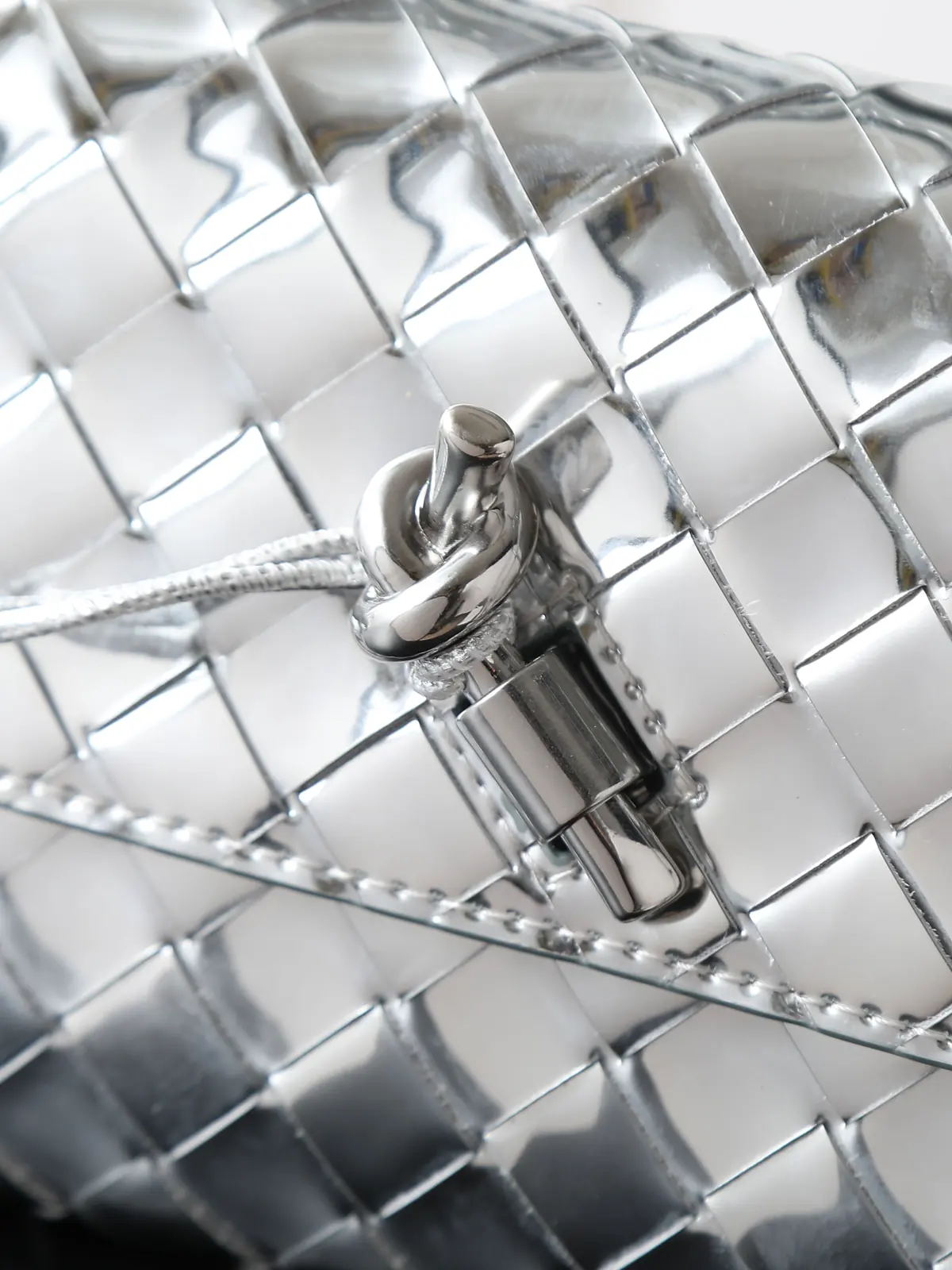 Bottega Veneta Style Leather Top Handle Bag Lookbook Reference image 6