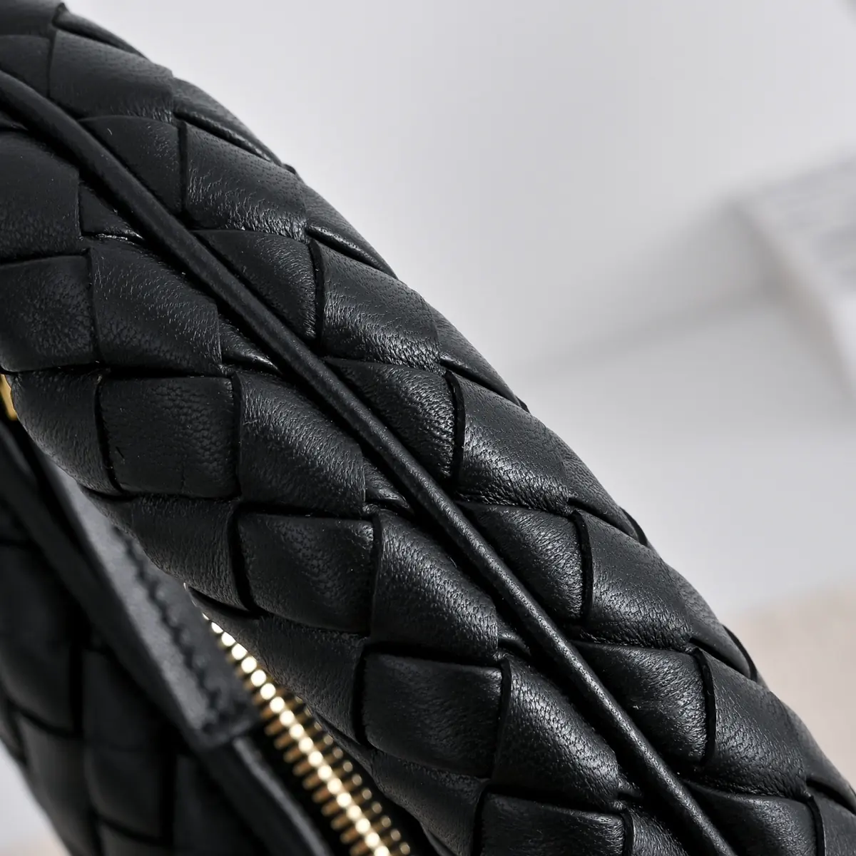 Bottega Veneta Style Pink Leather Wallet Lookbook Reference image 5