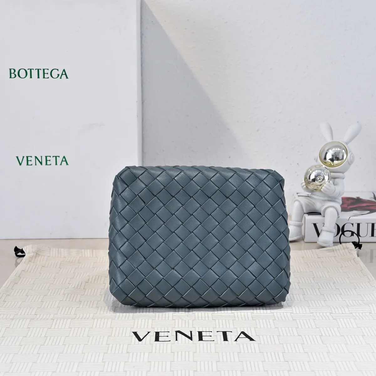 Bottega Veneta Style Pink Shoulder Bag Lookbook Reference image 5