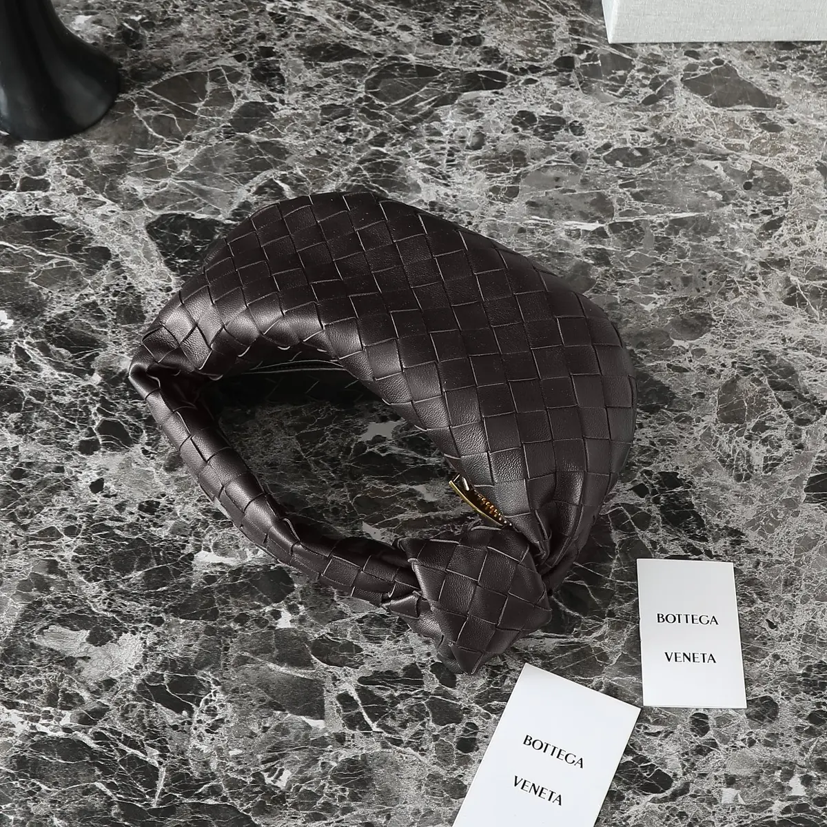 Bottega Veneta Style Red Leather Hobo Bag Lookbook Reference image 2