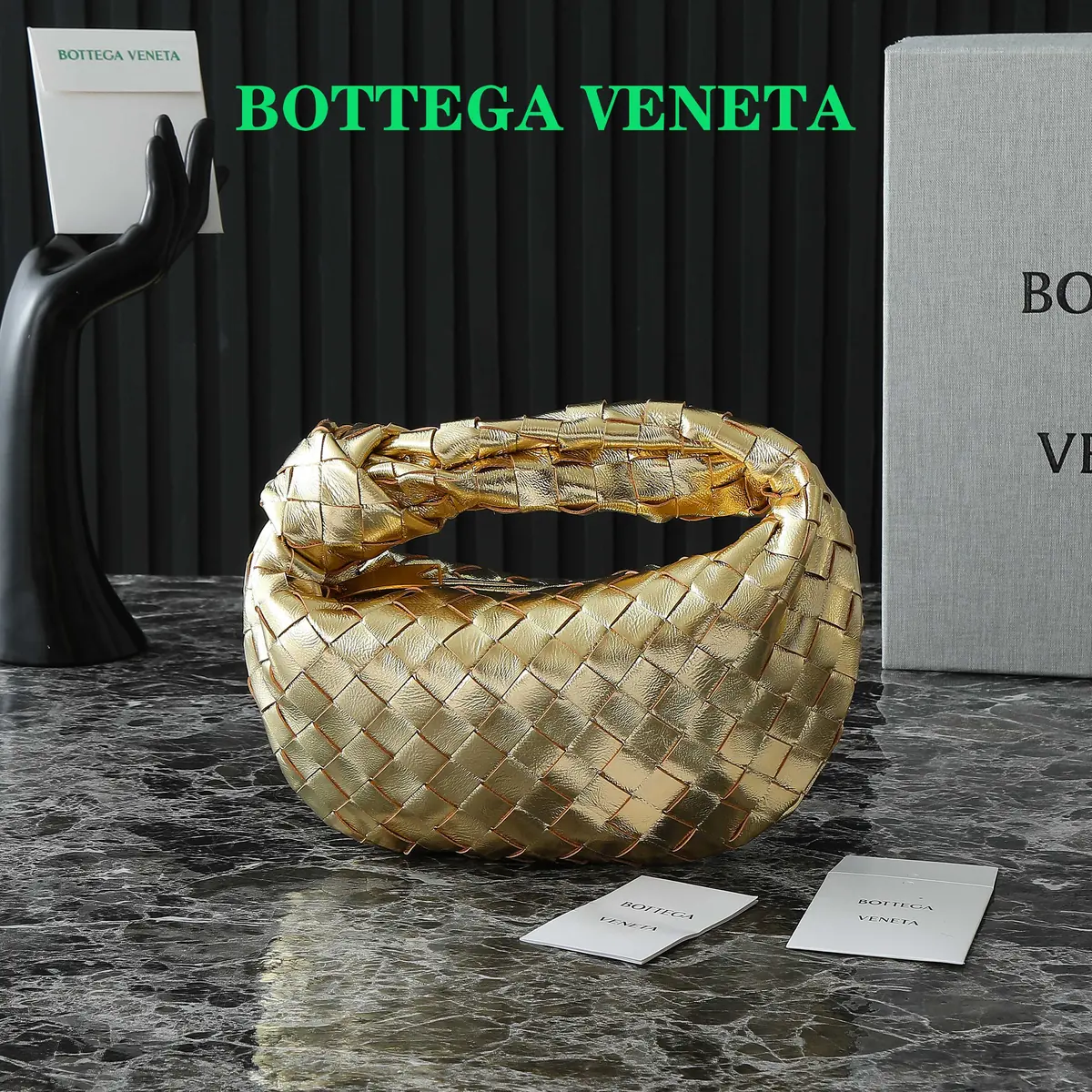 Bottega Veneta Style Red Leather Hobo Bag Lookbook Reference image 1