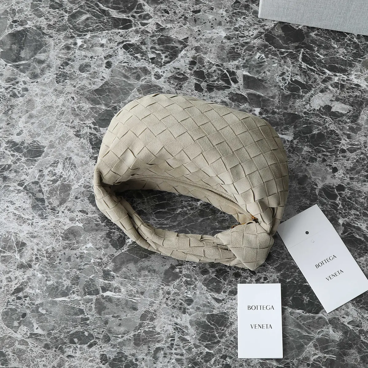 Bottega Veneta Style Red Leather Hobo Bag Lookbook Reference image 5