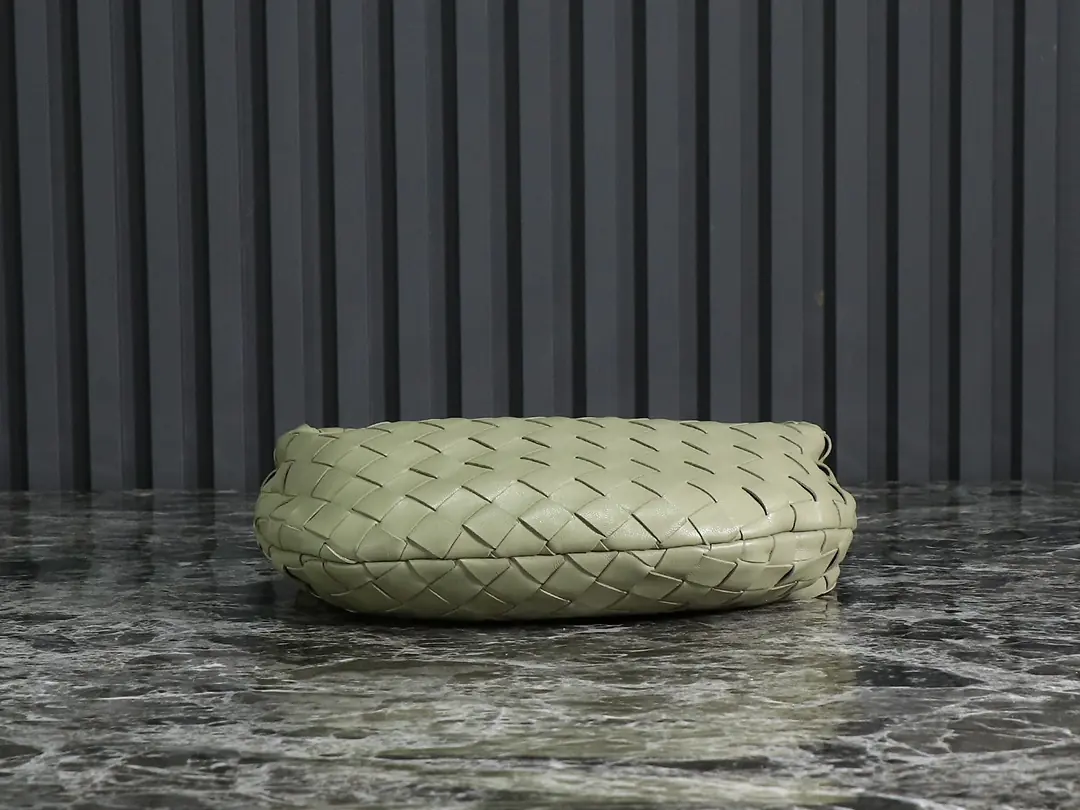 Bottega Veneta Style Red Leather Hobo Bag Lookbook Reference image 3