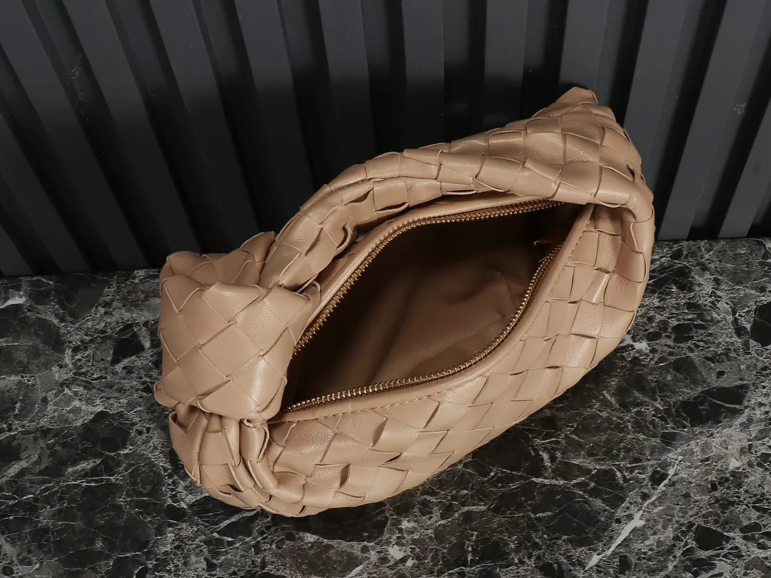 Bottega Veneta Style Red Leather Hobo Bag Lookbook Reference image 6