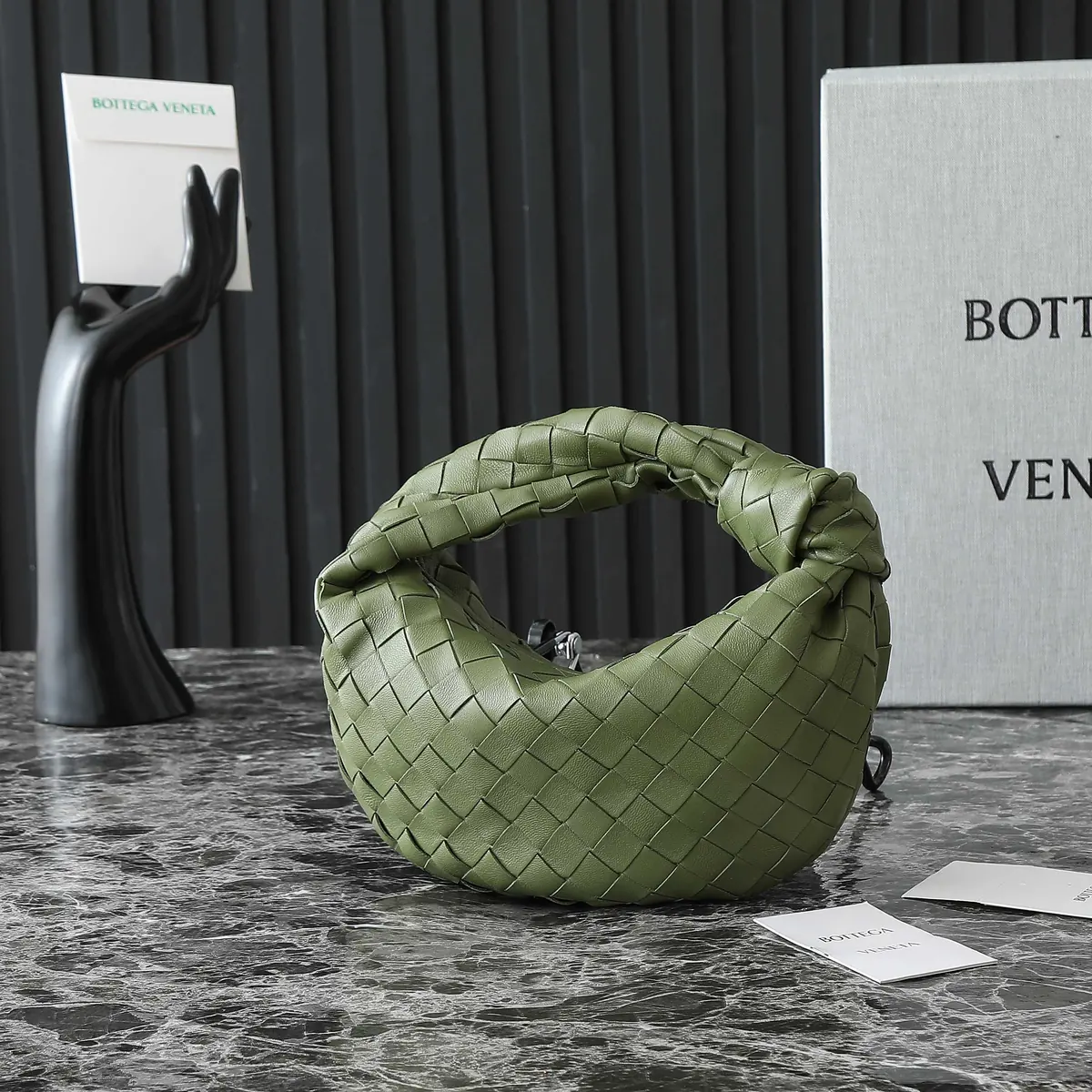 Bottega Veneta Style Red Leather Hobo Bag Lookbook Reference image 2