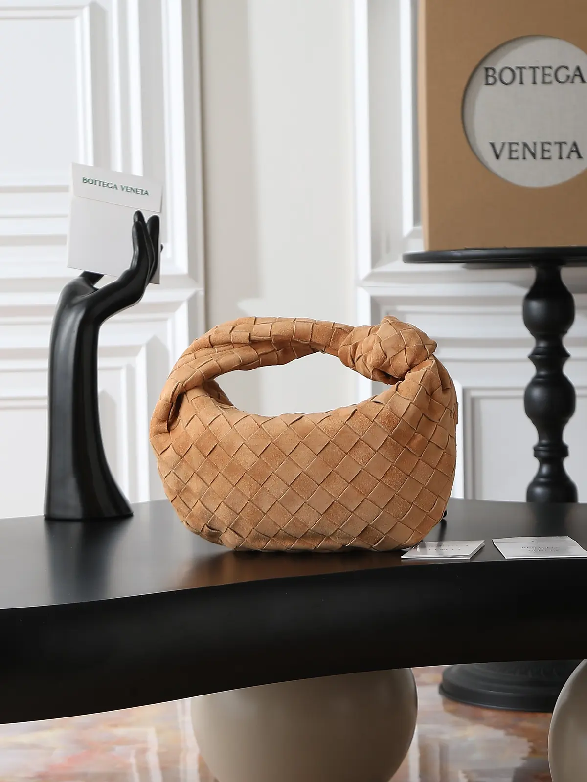Bottega Veneta Style Red Leather Hobo Bag Lookbook Reference image 2