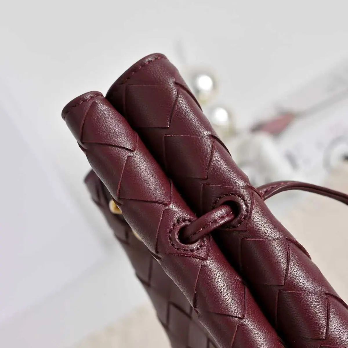 Bottega Veneta Style Red Shoulder Bag Lookbook Reference image 6