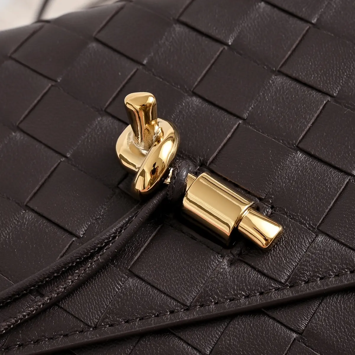 Bottega Veneta Style White Leather Clutch Lookbook Reference image 5