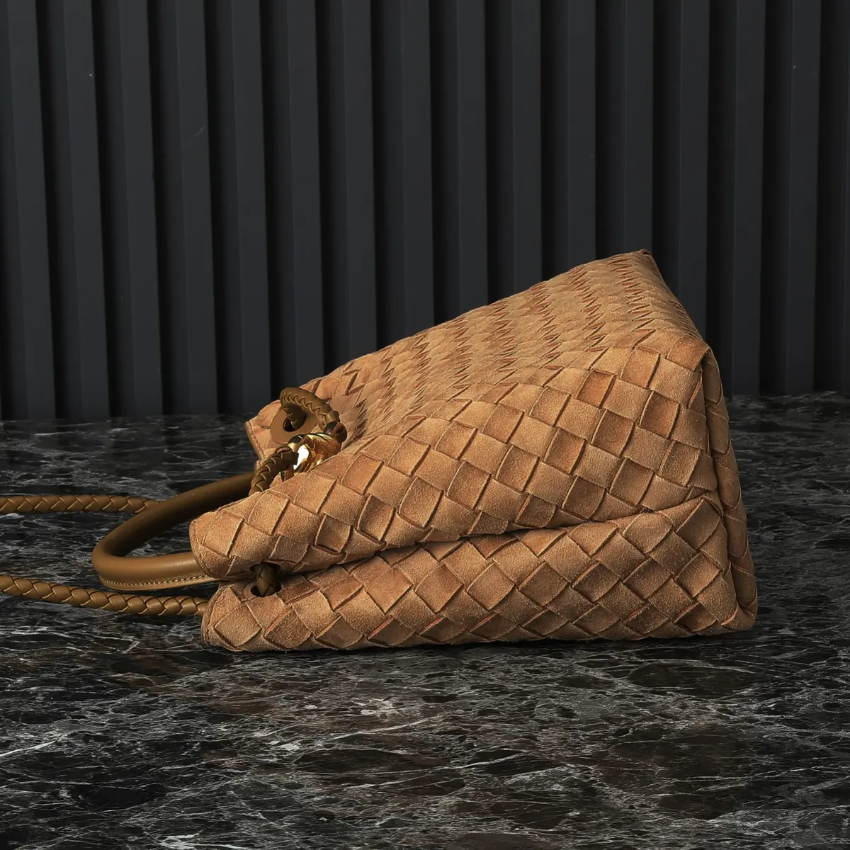 Bottega Veneta Style White Leather Shoulder Bag Lookbook Reference image 3