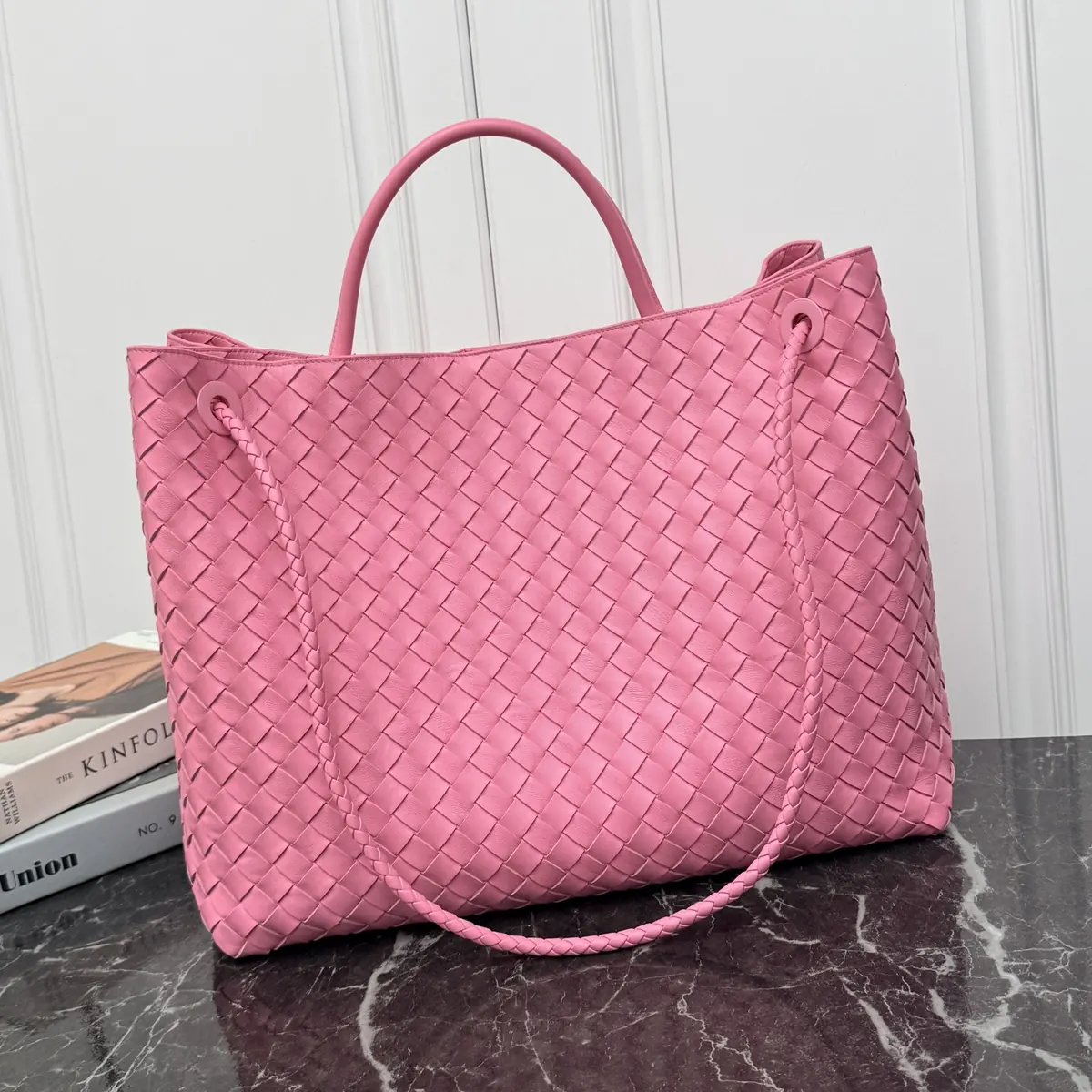 Bottega Veneta Style White Leather Top Handle Bag Lookbook Reference image 2