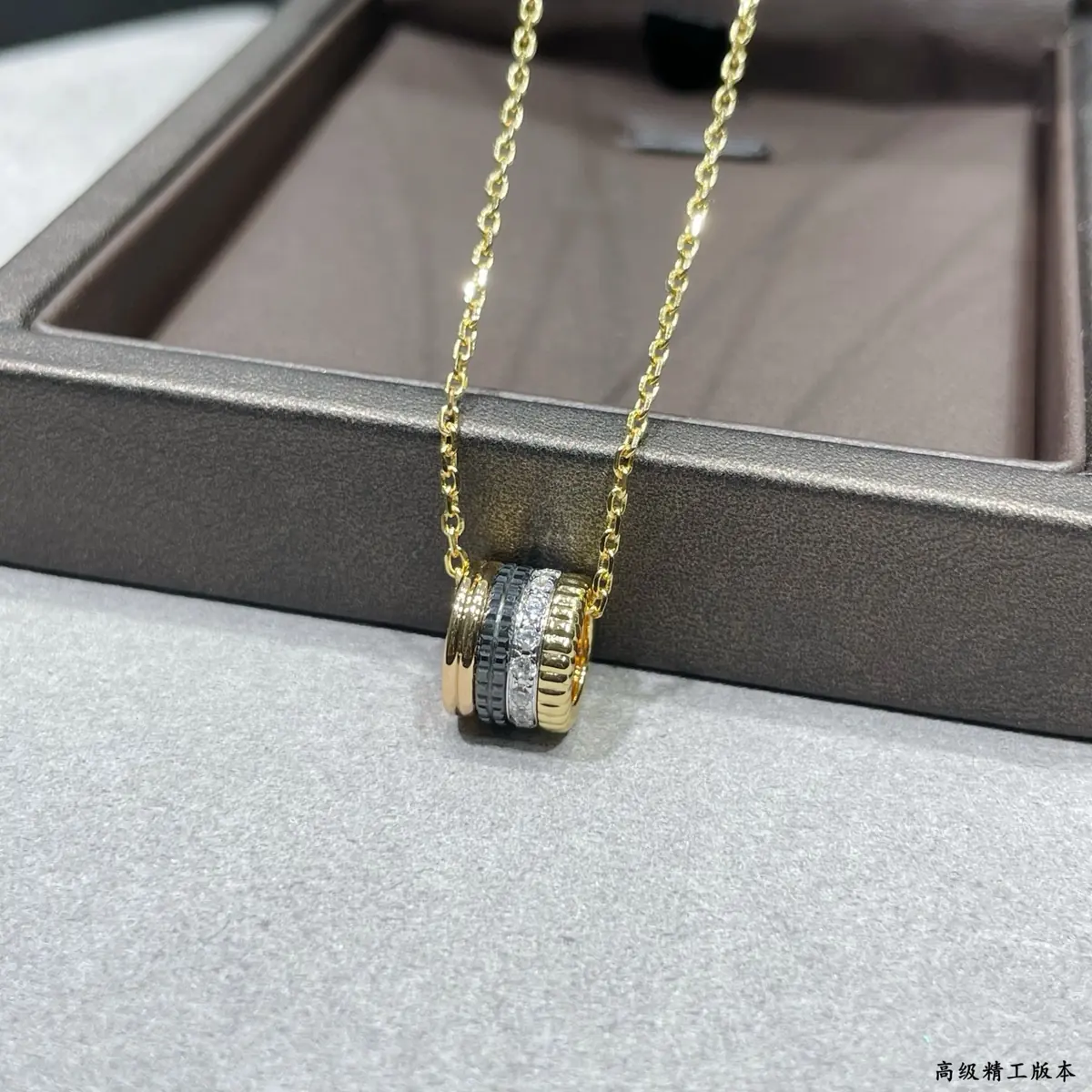 Boucheron Style Black Accessories Lookbook Reference image 5